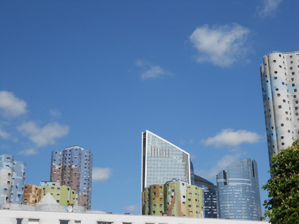 GEOFIT intervient sur la topographie des Ouvrages d’Art, soutènements, terrassements et assainissements de la gare Nanterre La Folie.