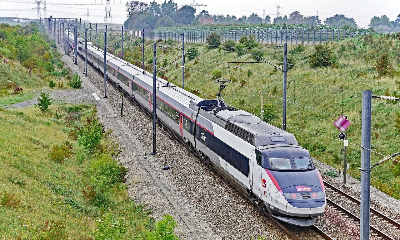 Sur la LGV Bretagne-Pays de la Loire, les équipes ont assuré les missions d’Assistance Foncière et de Topographie.