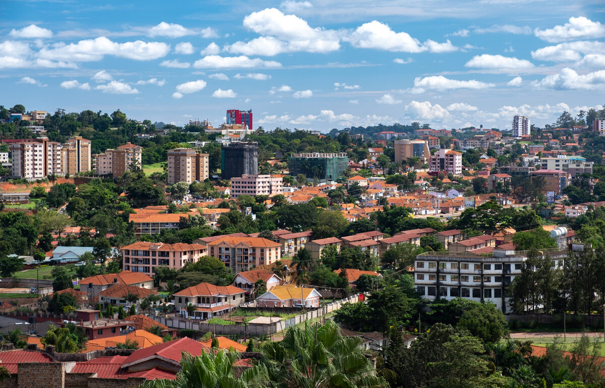 Le projet consiste à déployer un réseau géodésique en Ouganda précis, fiable et pérenne pour la structuration des données spatiales du pays.