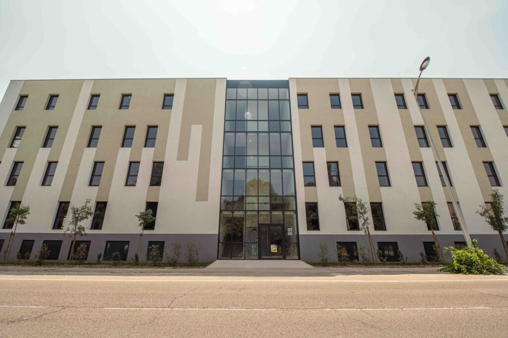 GEOFIT Nîmes Extérieur des locaux de GEOFIT Nîmes