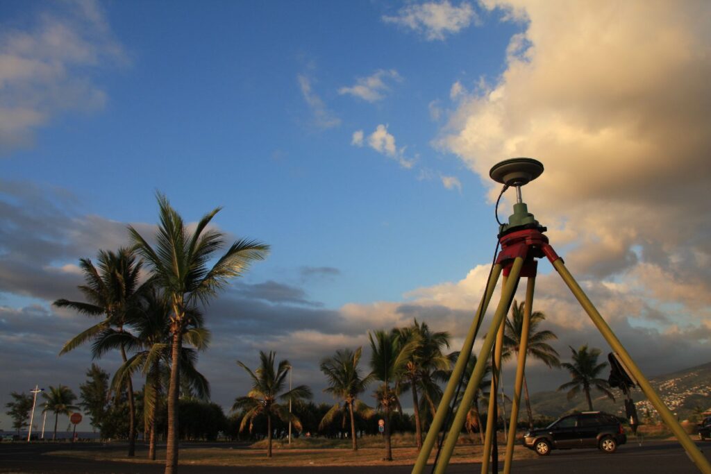 GEOFIT La Réunion Relevés topographiques à l'aide d'une station gps par GEOFIT La Réunion