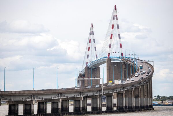 Maintenance nocturne du pont de Saint-Nazaire